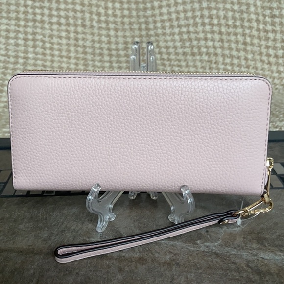 Michael Kors Jet Set Travel Large Travel CONTINENTAL Wallet-Wristlet - Picture 6 of 16